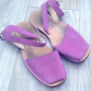 Avarcas PONS in berry